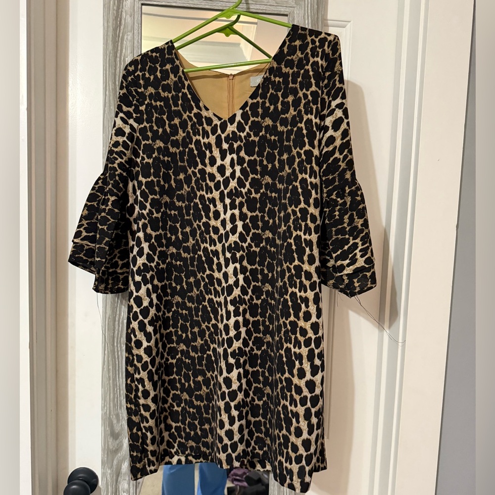 Medium cheetah print dress knee length (5’3) worn once;